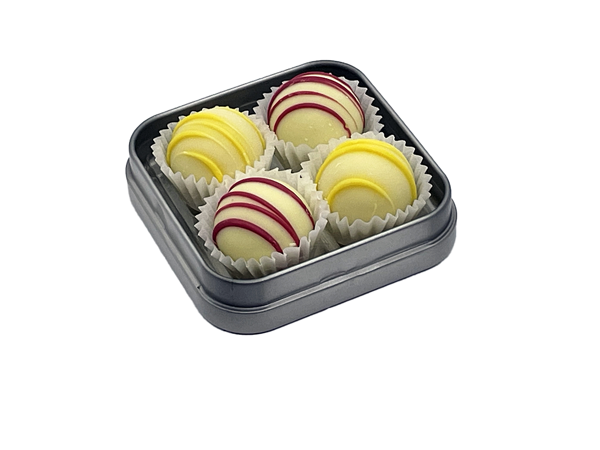 Geschenkdose zum Muttertag in Silber mit rosa Banderole und 4 edlen Trüffeln in den Sorten Limoncello und Apfelkuchen von Sannes Naschtraum.